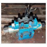 Parker Hannifin Hydraulic Valve, Marked D31VW1C1NKCF Parker Hannifin Hydraulic Valve, Marked D31VW1C1NKCF