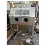 Trinco Dry Blast Cabinet, 36BP, With Reclaimer  Trinco Dry Blast Cabinet, 36BP, With Reclaimer