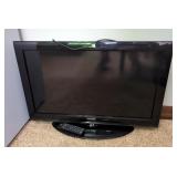 Toshiba 32" LCD TV with Remote  Toshiba 32" LCD TV with Remote