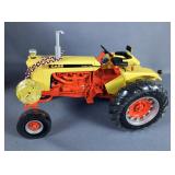 Ertl Collectibles Precision Series 1/16 Scale Case 930 Comfort King Die-Cast Tractor Replica 