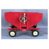 Metal 1/16 Scale Gravity Feed Wagon