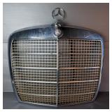 Mercedes-Benz Chrome Grille Assembly