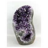 Amethyst Geode Specimen, 7.5" Tall x 4.25" Wide, 2.6kg Amethyst Geode Specimen, 7.5" Tall x 4.25" Wide, 2.6kg