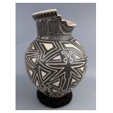 Mata Ortiz Pottery Vase, Artist Signed "Humberto Pina", Mexico, 7.5" Tall  Mata Ortiz Pottery Vase, Artist Signed "Humberto Pina", Mexico, 7.5" Tall