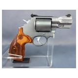 Smith & Wesson 357 Mag 7x Performance Center Model 686-6 .357 Mag 7-Shot Revolver SN# CVD9436, 2.5" 