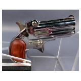 Davis Industries D-32 .32 Auto Over/Under Derringer Pistol SN# 222210, In Box 