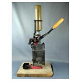 MEC Model 650 Reloading Press With Some Primers