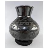 Mata Ortiz Pottery Vase, Artist Signed "Tomasa Mora", Mexico, 6.5" Tall 