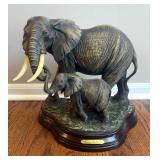  Fineart Collection Adult With Baby Elephant Statue, And Gold Tone Elephant Art Piece 