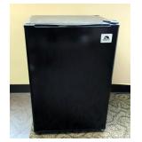 Igloo 2.6 cu. ft. Compact Refrigerator, Model FR283I-B