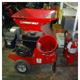 Troy-Bilt 10hp Chipper/Shredder With Briggs and Stratton OHV Engine With Lawn Tractor Hitch