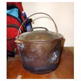 Wagner Cast Iron #7 Camp Fire Pot With Lid