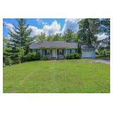 HOME ON 0.46 Ac LOT NEAR HOSPITAL & SCHOOLS - ONLINE ABSOLUTE AUCTION