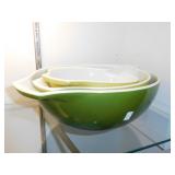 Pyrex Nesting Bowls