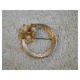 14k Pearl Brooch