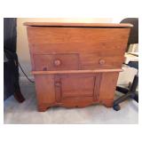 American Southern Pine Sugar Chest