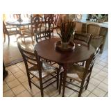Table & 4 chairs 