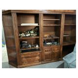 Entertainment center 