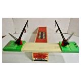 Lionel #47 Double Crossing Gate w/Box