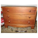 small 3-drawer jewelry chest