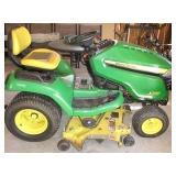 John Deere X 500 Lawn Mower - Like New Condition!!!