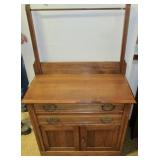 Wash stand w/ Towel Bar