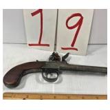 Queen Anne period flintlock-screw on barrel - Circa 1700