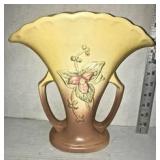 Hull Art Pottery - Vase