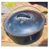 Cast Iron Dutch Oven