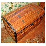 Dome Top Trunk (Closed) 