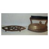 Small Iron With Underplate
