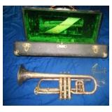 Vintage Conn Trumpet In case w/ acc.