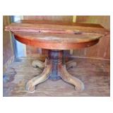 Oak Table w/ 4 Leaves