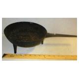 3 Legged Cast Iron Fry Pan