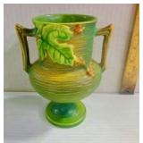 Roseville Bushberry Vase