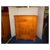 One Drawer Pine washstand