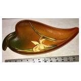 Roseville Zephyr Lily Tray