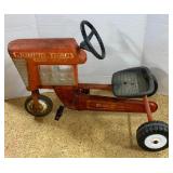 Pedal tractor