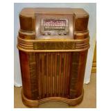 Art Deco Cabinet Radio