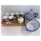 Cups & Saucers, Tea pot