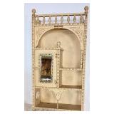 Fancy Hanging Cupboard