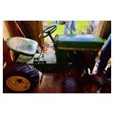John Deere 110 Lawn Tractor