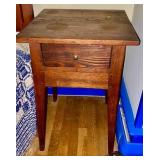 1 Drawer Stand w/ Splay legs