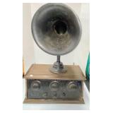 Early Radio w/ Speaker