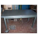  nice metal flat top desk/table 1-drawer - Invincible