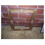 quantity of pictures & nice frames - various sizes