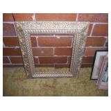 quantity of pictures & nice frames - various sizes