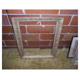 quantity of pictures & nice frames - various sizes