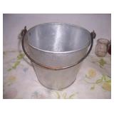 nice aluminum 10-qt. pail