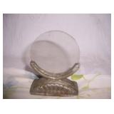 round photo standing frame